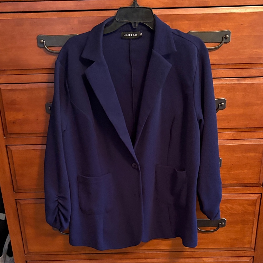 Mint Limit Women's Deep Blue Blazer